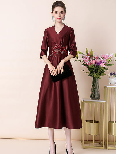 Vestido Ajustado Elegante con Bordado Delicado - Image 12