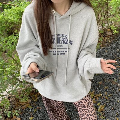 Sudadera con Capucha Estampado de Letras - Abrigo Versátil - Image 25