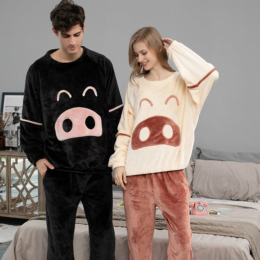 Pijama de Pareja en Franela con Diseño Cartoon Cuello Redondo