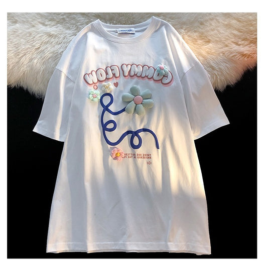 Playera Estampada con Letras Florales y Espuma - Image 16