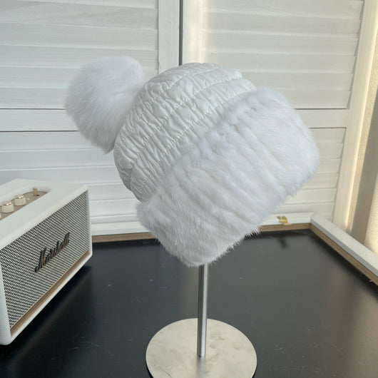 Gorro de Invierno Cálido con Pelaje de Visón y Pompón de Zorro - Image 7