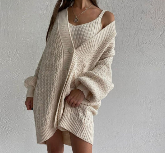Conjunto Elegante: Blazer Monopecho y Vestido Suéter Camisola - Image 6