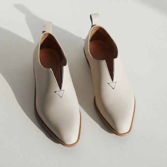 Zapatos Casuales de Cuero Puro con Punta Cuadrada y Corte V