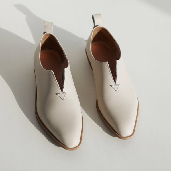 Zapatos Casuales de Cuero Puro con Punta Cuadrada y Corte V