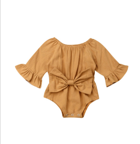 Traje Elegante con Manga Larga y Moño - Image 7