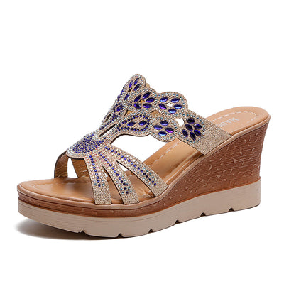 Sandalias y Pantuflas Femeninas con Pedrería Hueca - Image 5