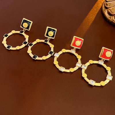 Aretes de Círculo Plateado con Cristales Brillantes - Diseño Vintage Elegante - Image 2