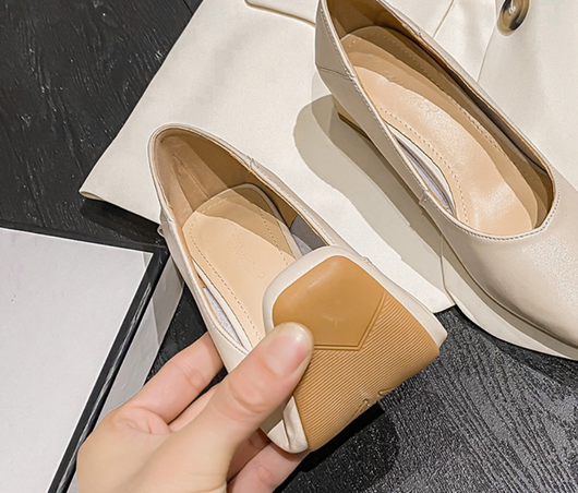 Zapatos de Cuero Genuino para Mujer con Tacón Medio y Punta Cuadrada - Image 9