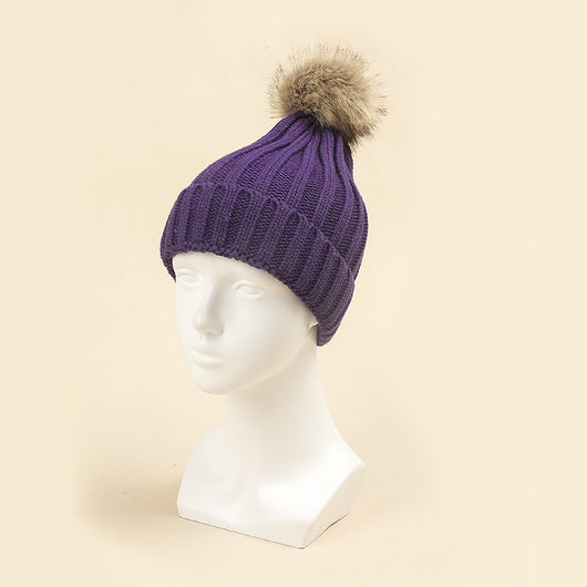 Gorro de Lana Azul Klein con Pompón de Pelaje - Diseño Tejido Elegante - Image 4