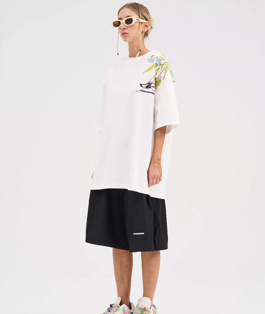 Playera Bordada con Flores - Manga Corta Clásica - Image 13