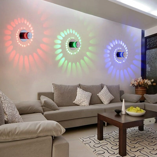 Lámpara LED Espiral Moderna para Pared - Luz Colorida para Bares y Espacios Interiores