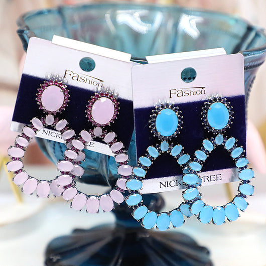 Aretes de Cristal Ovalados con Incrustaciones de Circonio y Diamante