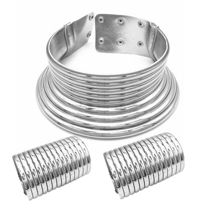 Conjunto de Joyas Europeas: Collar, Anillo y Pulsera de Manos Entrelazadas - Image 20