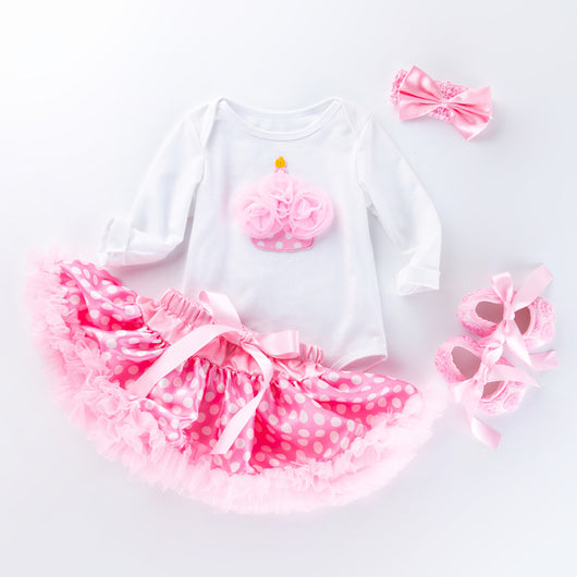 Conjunto Profesional de Falda y Blusa a Lunares - Image 9