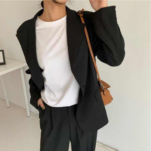 Traje Otoñal con Pantalón Palazzo Drapeado - Image 7
