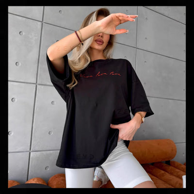 Camiseta de Algodón Estampada con Mensaje Dulce para el Día a Día - Image 3