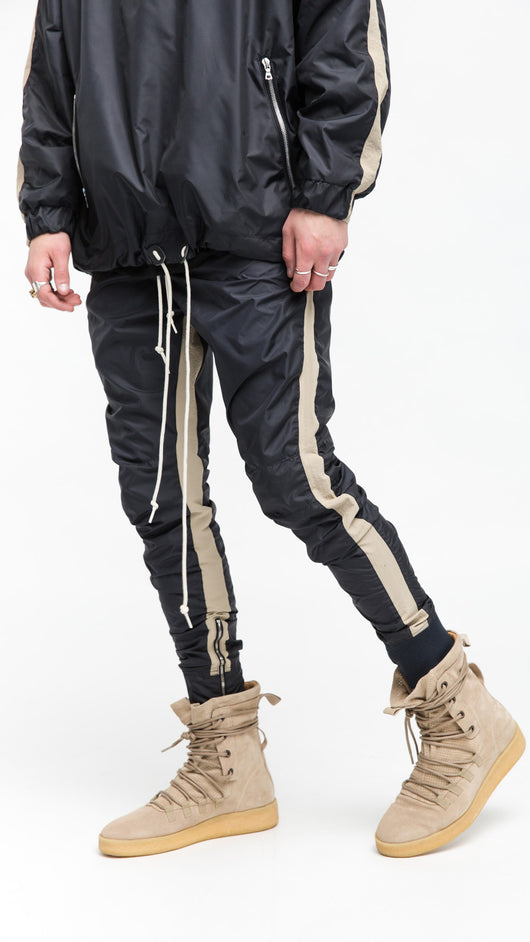 Abrigo Impermeable con Capucha - Image 6