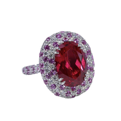 Anillo Oval con Rubí Central y Diamantes Engarzados - Image 5