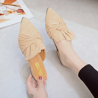 Pantuflas de Gamuza con Punta Elegante