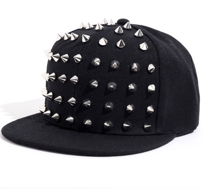 Gorras Negras con Remaches - Image 4
