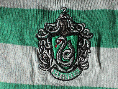 Bufanda Distintivo Universitario - Image 3