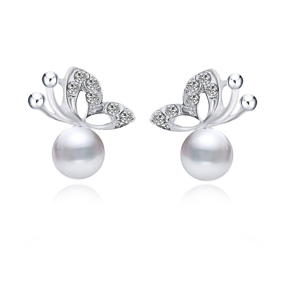 Conjunto de Aretes y Collar con Mariposa de Perla y Diamantes Completos