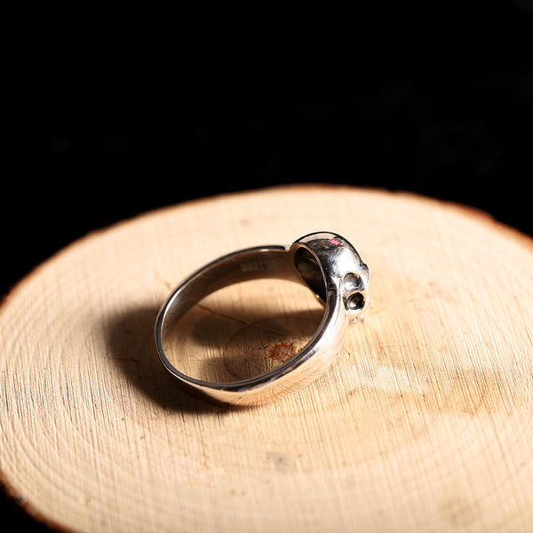 Anillo de Calavera Plateado Minimalista Unisex