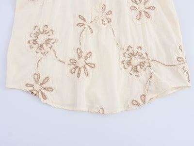 Blusa Elegante con Bordados Florales y Cuello en V - Image 13