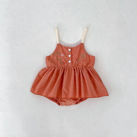Mono Princesa con Falda Triangular Bordada y Tirantes Ajustables - Image 23