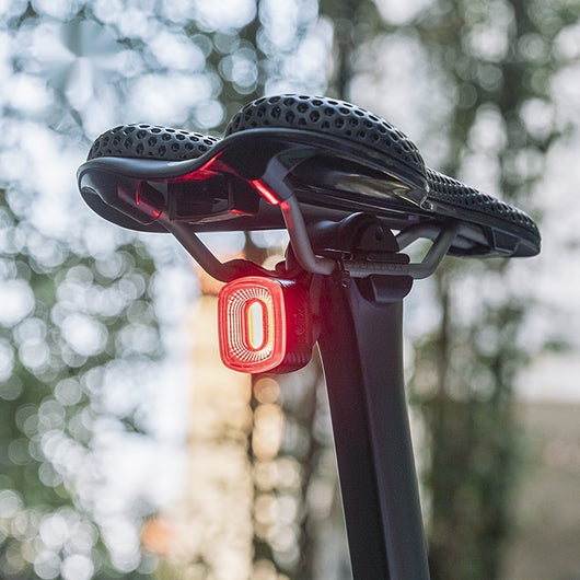 Luz Trasera Inteligente para Bicicleta con Sensor de Frenado Automático - Image 2
