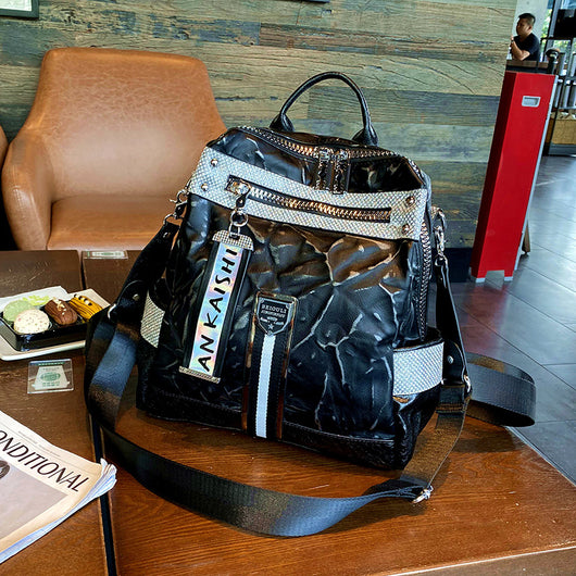 Mochila Estilo Occidental de Cuero Suave con Bandolera Ancha - Image 6