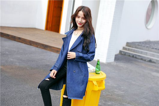 Chaqueta Cortavientos Casual para Mujer con Falda Denim Ajustada - Image 8