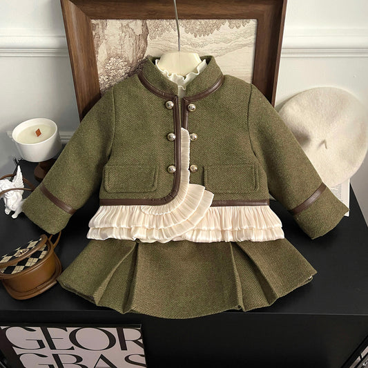 Conjunto Dos Piezas: Abrigo y Falda Plisada - Image 2