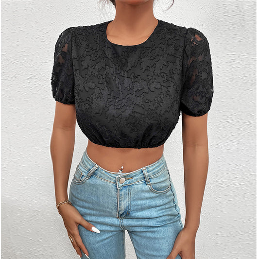 Blusa Cropped Retro Francesa con Cuello Redondo y Detalles Calados - Image 2