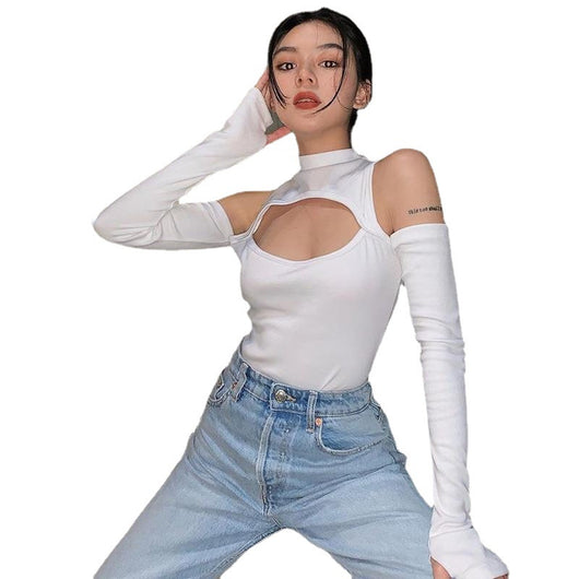 Bodysuit Ajustado con Hombros Descubiertos y Detalles Calados - Image 8