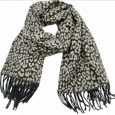 Chal Grueso Cálido con Estampado Leopardo - Image 6