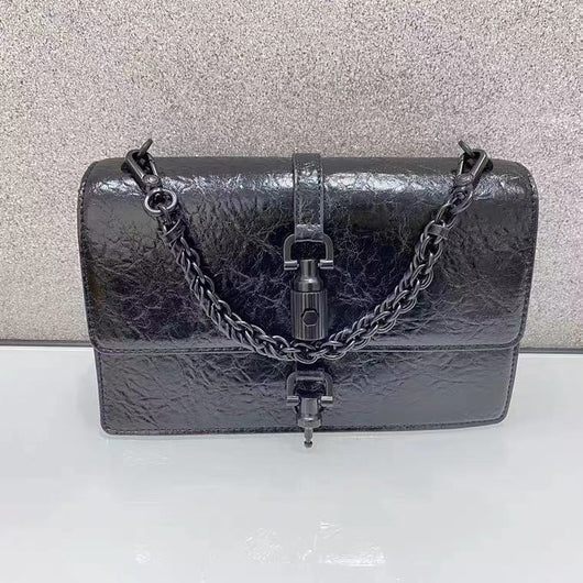 Bolso Bandolera Pequeño con Cadena y Diseño Plisado - Image 5