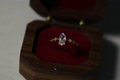 Anillo de Piedra de Luna Azul Natural con Baño de Oro y Plata - Image 7