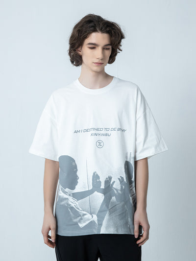 Playera Gráfica Reversible de Retrato con Letras para Hombre - Image 3