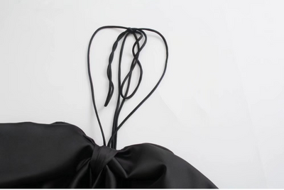 Jumpsuit Corto con Lentejuelas y Lazo Elegante - Image 7