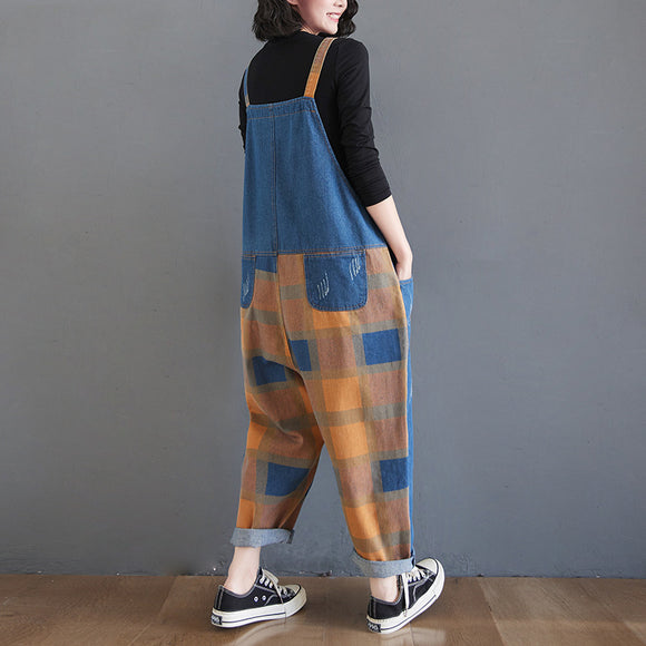 Overol Denim a Cuadros con Estampado Literario Vintage