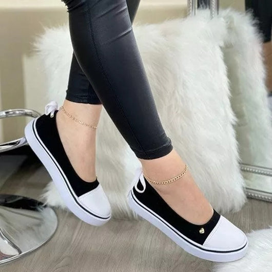 Zapatos Casuales para Mujer con Cordones y Suela Plana - Image 2