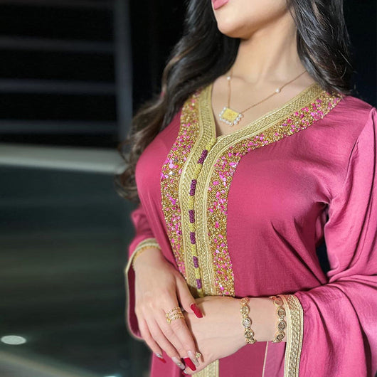Abaya Elegante con Encaje de Diamantes y Cinta Brillante Estilo Dubai - Image 3