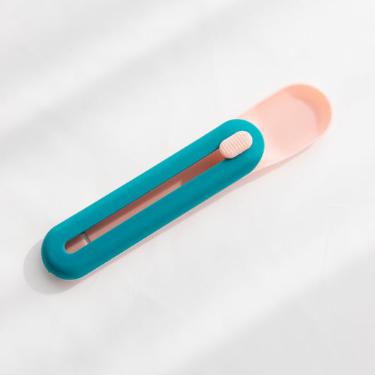 Cucharilla Exprimible para Alimentar Mascotas - Dispensador de Snacks para Gatos y Perros - Image 8