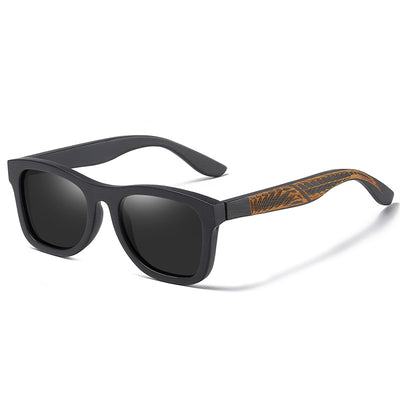 Gafas de Bambú con Marco Negro Texturizado y Patillas Estampadas - Image 5
