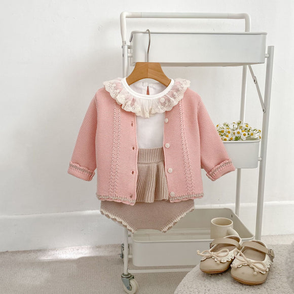 Conjunto de Dos Piezas para Bebé Niña - Cardigan Bicolor con Falda Pantalón Suspensores