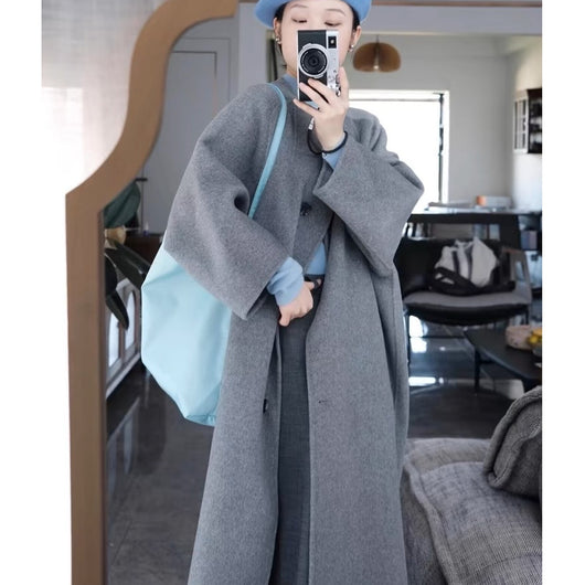 Abrigo de Lana Gris Elegante de Largo Medio para Mujer - Image 4