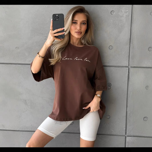Camiseta de Algodón Estampada con Mensaje Dulce para el Día a Día - Image 4