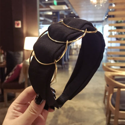 Diadema Ancha Dorada con Tejido Cruzado y Aro para Mujer