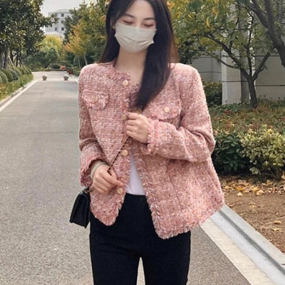 Abrigo Corto para Mujer con Estilo y Elegancia